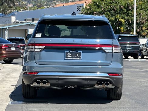 New 2025 Lincoln Aviator Reserve w/ Luxury Package image 4