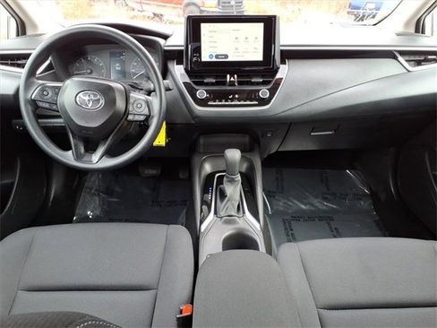 Certified 2025 Toyota Corolla LE image 11