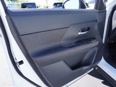 New 2026 Nissan Kicks SV image 14