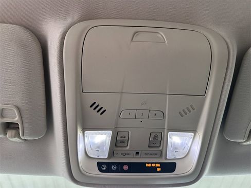 Used 2017 Cadillac XT5 Luxury w/ Driver Awareness Package image 23