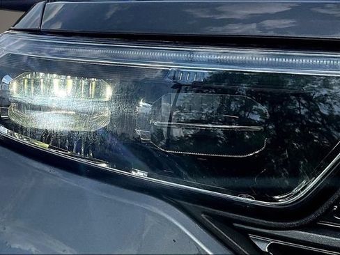 Used 2023 Ford Explorer XLT w/ Equipment Group 202A AWD/4WD image 33