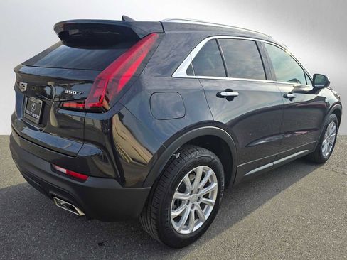 Used 2022 Cadillac XT4 Luxury w/ Cold Weather Package image 3