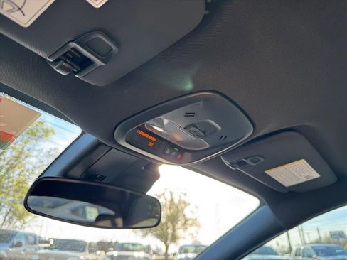 Used 2025 Buick Envista Sport Touring w/ Advanced Safety Package image 24