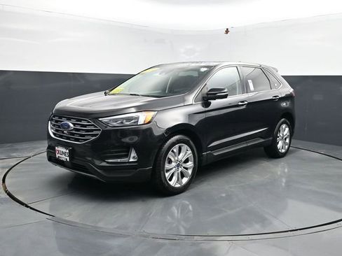 Used 2022 Ford Edge Titanium w/ Equipment Group 301A AWD/4WD image 3