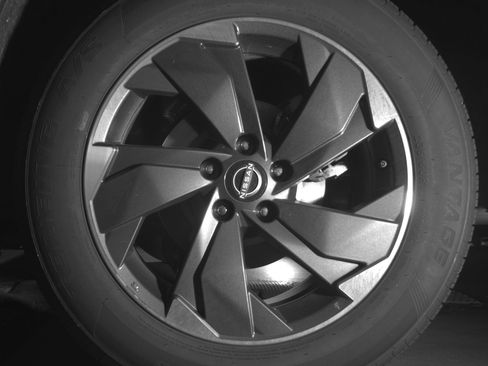 Used 2025 Nissan Rogue SV AWD/4WD image 14