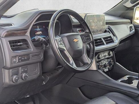 Used 2023 Chevrolet Suburban LT image 9