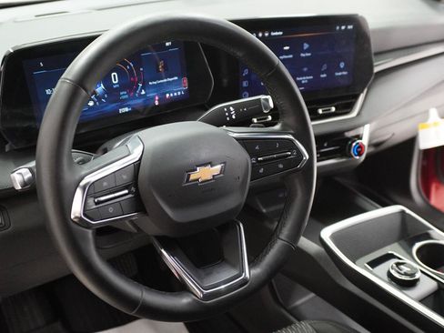 Used 2026 Chevrolet Equinox LT w/ LPO, Floor Liner Package FWD image 7