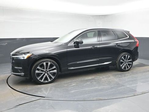 Used 2023 Volvo XC60 B5 Ultimate w/ Protection Package Premier image 4