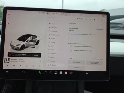 Used 2023 Tesla Model 3 Standard Range RWD image 11