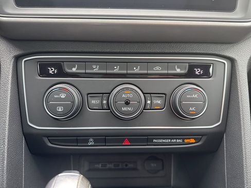 Used 2021 Volkswagen Atlas SE image 33