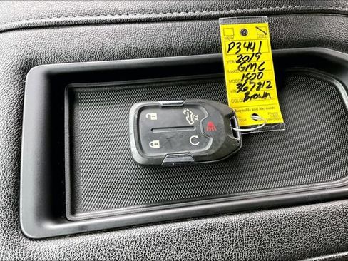 Used 2019 GMC Sierra 1500 SLT w/ SLT Premium Package AWD/4WD image 36