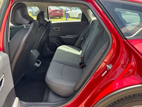 Used 2025 Kia K4 FWD image 28