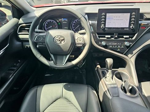 Used 2024 Toyota Camry SE FWD image 31