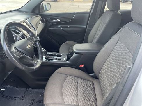 Used 2018 Chevrolet Equinox LT image 11