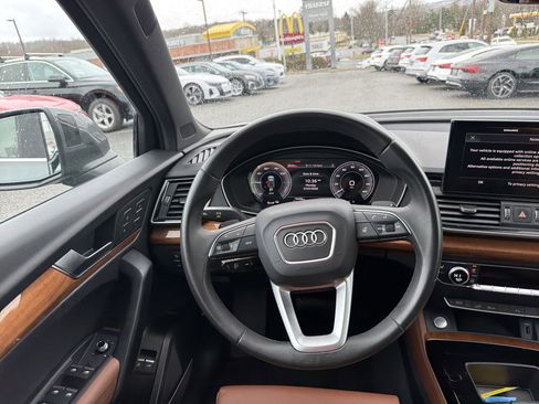 Certified 2024 Audi Q5 e Premium Plus w/ Premium Plus Package AWD/4WD image 9