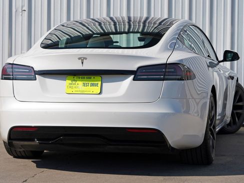 Used 2022 Tesla Model S image 5