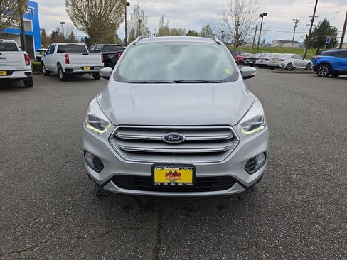 Used 2019 Ford Escape Titanium image 9