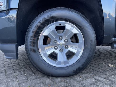 Used 2017 Chevrolet Silverado 1500 LT w/ All Star Edition image 11