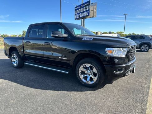 Used 2023 RAM 1500 Big Horn AWD/4WD image 3