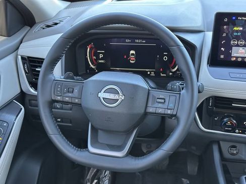 Certified 2025 Nissan Rogue SL w/ SL Premium Package AWD/4WD image 24