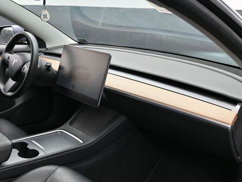 Used 2022 Tesla Model 3 Long Range image 38