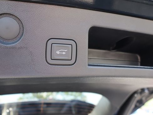 New 2027 Chevrolet Equinox LT w/ Convenience Package II FWD image 23
