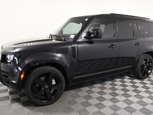 Used 2023 Land Rover Defender 110 X-Dynamic SE AWD/4WD image 2