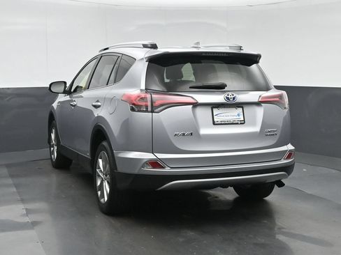 Used 2018 Toyota RAV4 Limited AWD/4WD image 5
