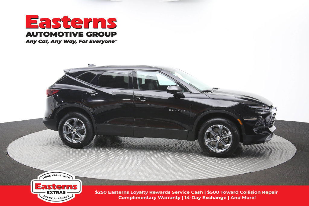 Used 2025 Chevrolet Blazer LT FWD image 49
