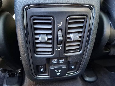 Used 2018 Jeep Grand Cherokee Limited AWD/4WD image 16