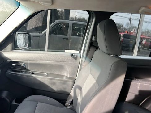 Used 2009 Jeep Liberty Sport image 28
