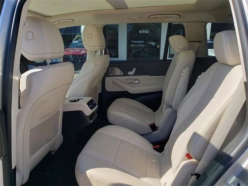 Used 2021 Mercedes-Benz GLS 450 4MATIC image 12