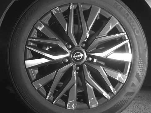 Used 2025 Nissan Altima 2.5 SV image 12