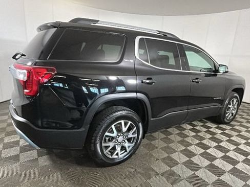Used 2022 GMC Acadia SLE w/ LPO, Cargo Package AWD/4WD image 2