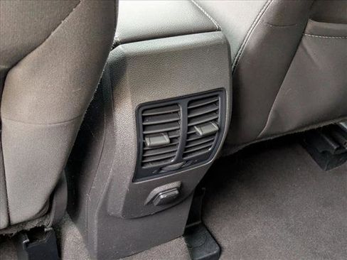 Used 2018 Ford Escape SE image 19