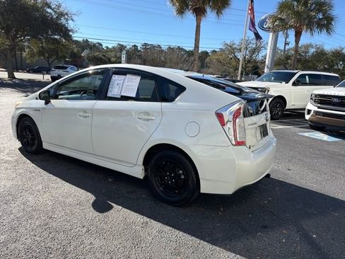 Used 2015 Toyota Prius Four image 5