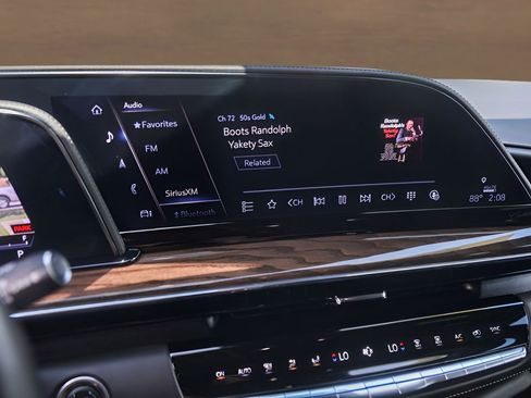 Certified 2024 Cadillac Escalade Sport Platinum w/ LPO, Floor Liner Package AWD/4WD image 16
