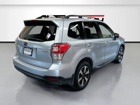 Used 2018 Subaru Forester 2.5i Premium w/ All-Weather Package AWD/4WD image 7
