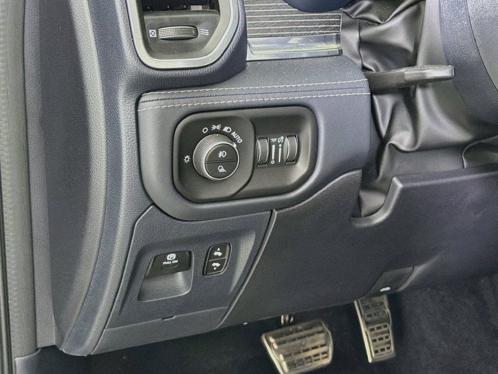 Used 2023 RAM 1500 Limited RWD image 11