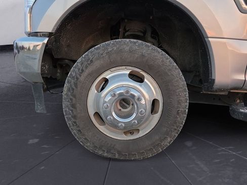 Used 2021 Ford F350 Lariat w/ Lariat Value Package image 14