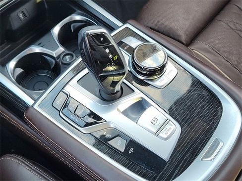 Used 2019 BMW 750i xDrive w/ Executive Package image 20