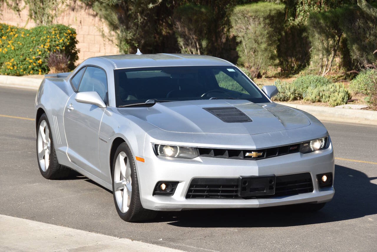 Used 2015 Chevrolet Camaro SS w/ RS Package RWD image 2