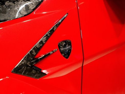 Used 2023 Lamborghini Urus Performante AWD/4WD image 9
