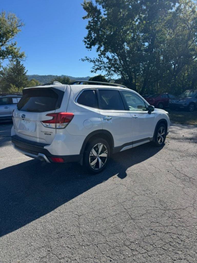Used 2019 Subaru Forester Touring AWD/4WD image 4