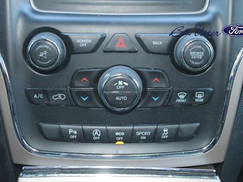 Used 2017 Jeep Grand Cherokee Laredo w/ Quick Order Package 23E image 17