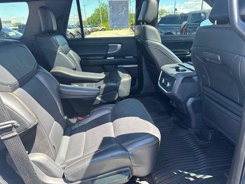 Used 2025 Ford Expedition Tremor AWD/4WD image 47