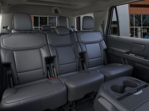 New 2026 Ford Expedition Active RWD image 11