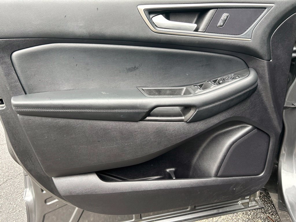 Used 2021 Ford Edge SEL w/ Convenience Package FWD image 12