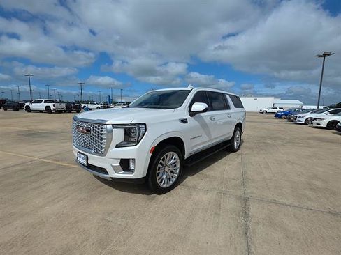 Used 2024 GMC Yukon XL Denali w/ Max Trailering Package AWD/4WD image 1