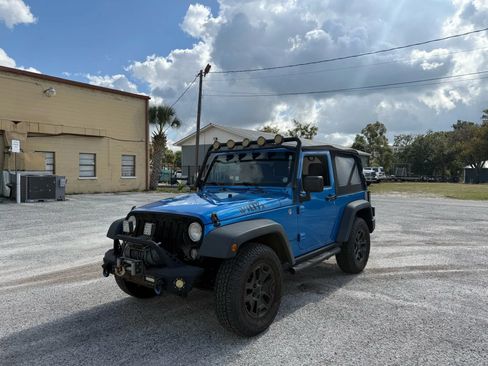 Used 2015 Jeep Wrangler Sport AWD/4WD image 2